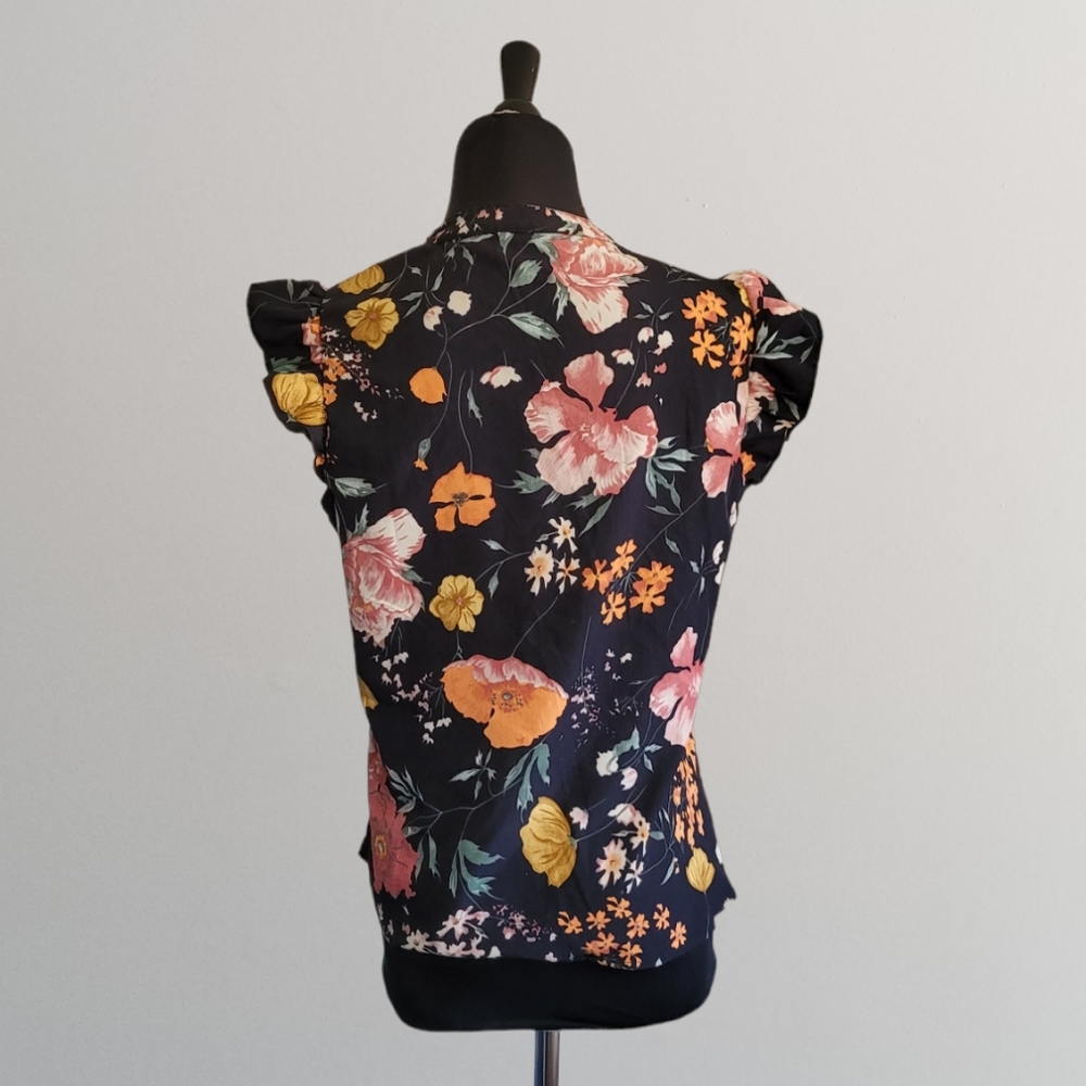 SHEIN Top - Picture 3 of 7